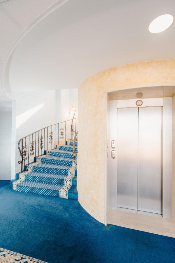 Hotel Liberty ロゼート・デッリ・アブルッツィ エクステリア 写真